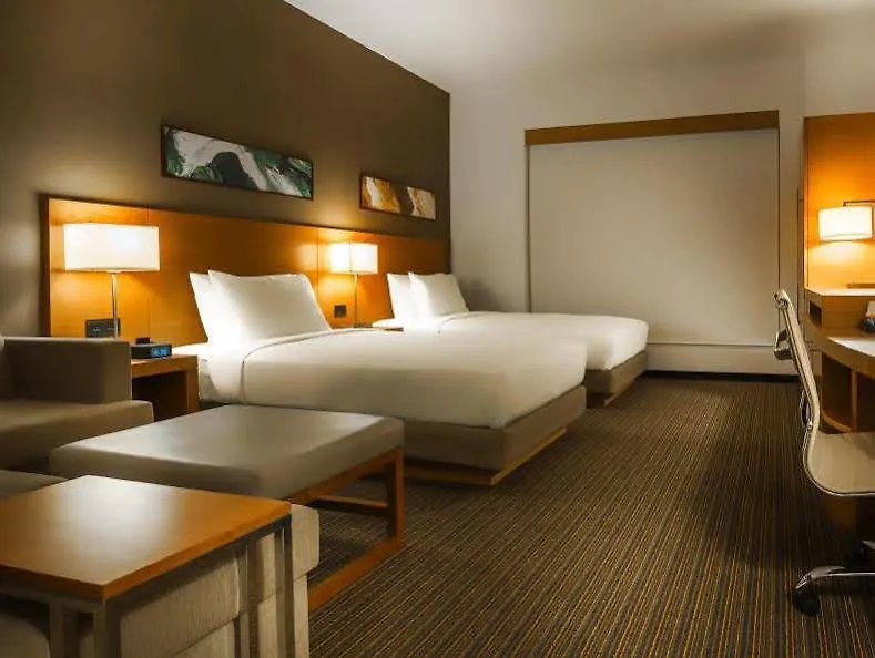 Hyatt Place Gurgaon Udyog Vihar 5*,